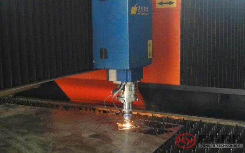 如何調整激光飛行光路